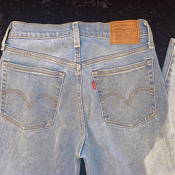 Jeans - Picture 3 of 4